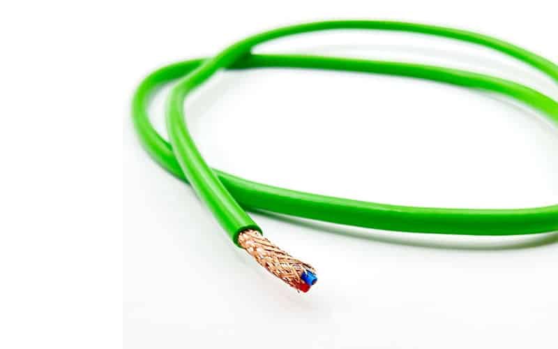 Green industrial shielded cable with braided copper shielding, designed for industrial automation applications and compliant with UL, CE, RoHS, and REACH standards.