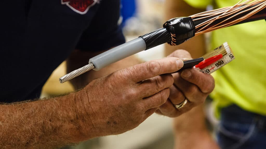 Measuring and Preparing Cables for Drag Chain Installation