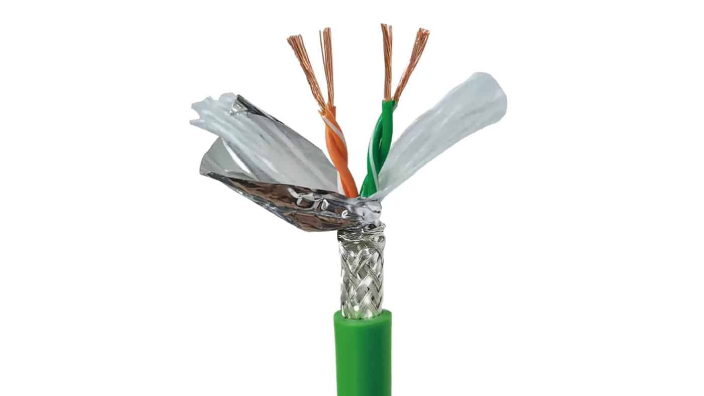 HULK high-flex drag chain Ethernet cable with dual shielding (foil + braid), green PVC jacket, designed for reliable high-speed data transmission in dynamic industrial automation environments.