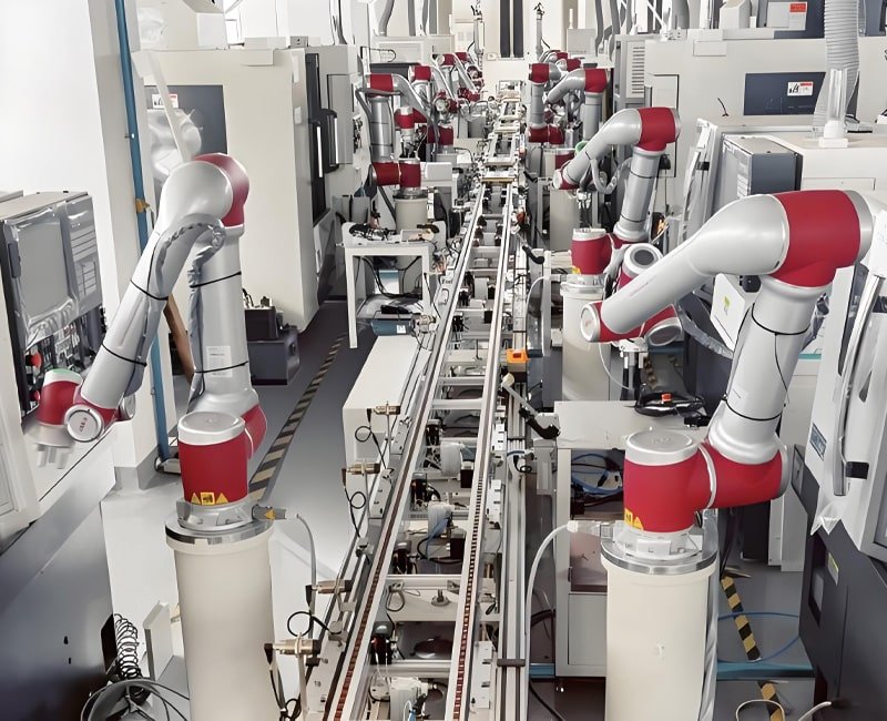 Hulk Cable high-flex drag chain cables connecting collaborative robots to control systems in automated assembly line, designed for continuous motion, EMI suppression, and long service life in dynamic industrial environments