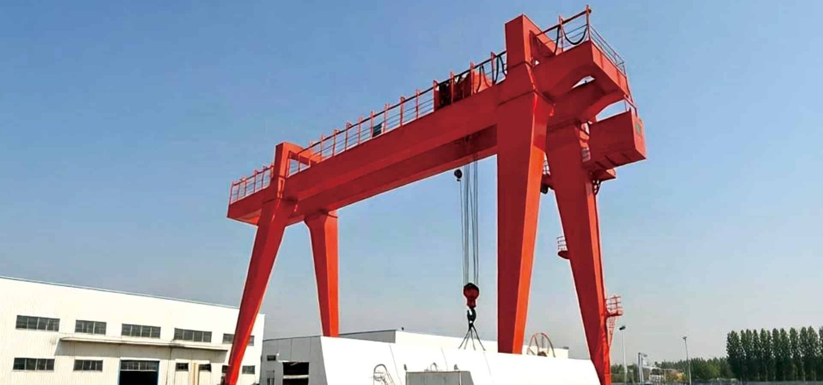 Hulk Cable heavy-duty gantry crane power supply system with mobile cabling for continuous operation in shipbuilding, port logistics and heavy manufacturing environments