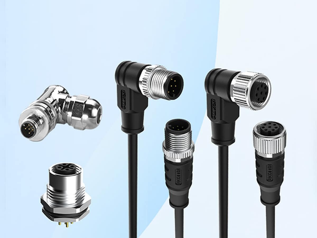 Hulk Cable industrial circular connectors including T-splitter, right-angle and straight male/female plugs, and panel-mount female socket with threaded locking for IP67-rated sensor and actuator integration in automation systems